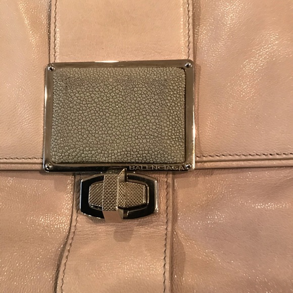 SOLD! 100% authentic Balenciaga clutch - Picture 3 of 5